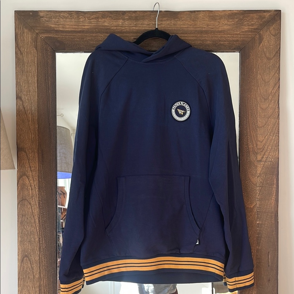Paper Planes First Class Hoodie Size Large